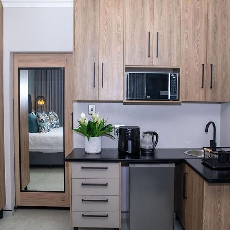 פאלאבורווה Iso'Bella Vita Guesthouse מראה חיצוני תמונה