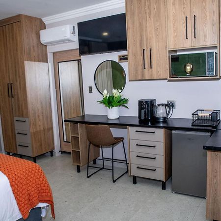 פאלאבורווה Iso'Bella Vita Guesthouse מראה חיצוני תמונה