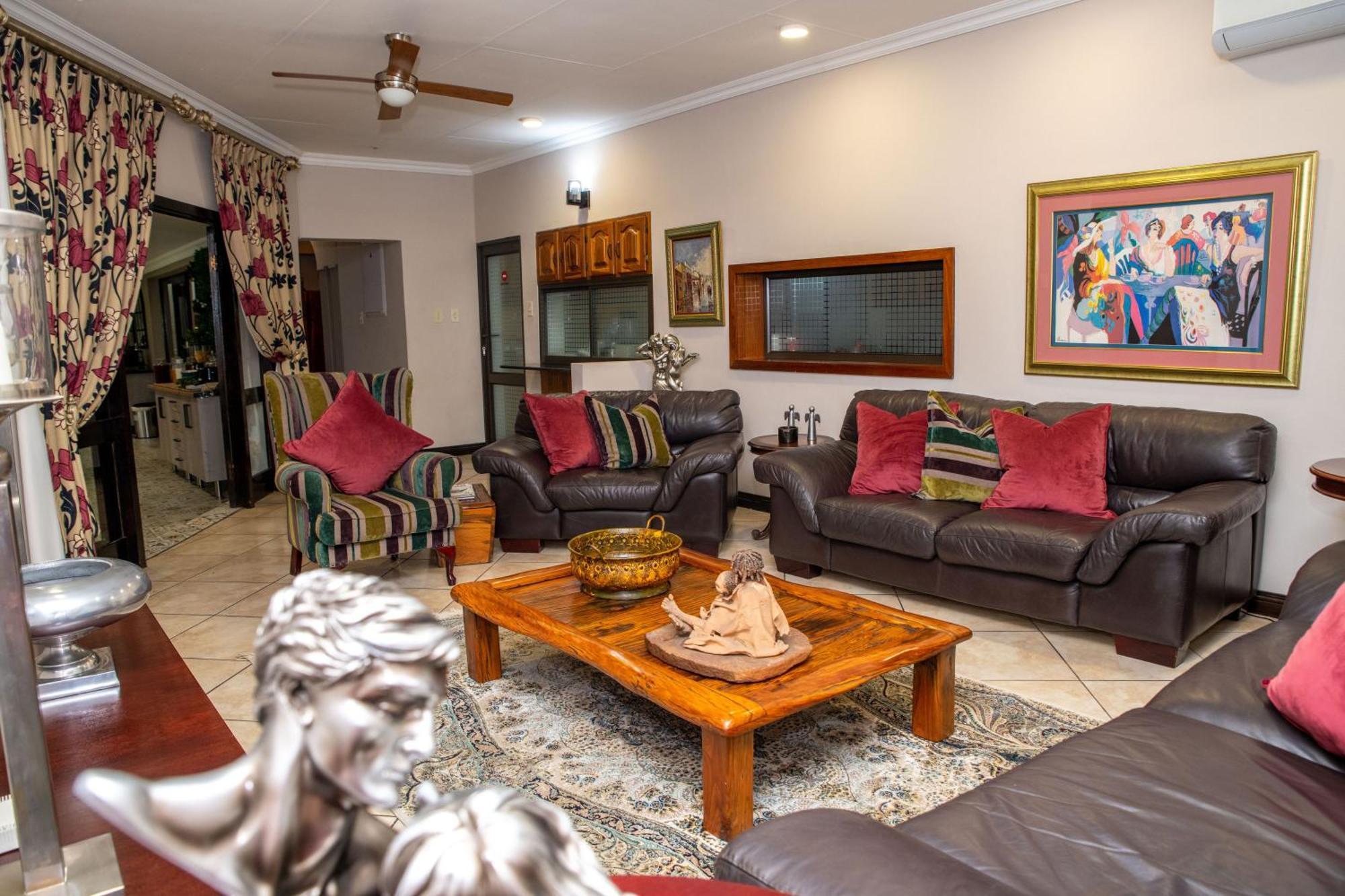 פאלאבורווה Iso'Bella Vita Guesthouse מראה חיצוני תמונה