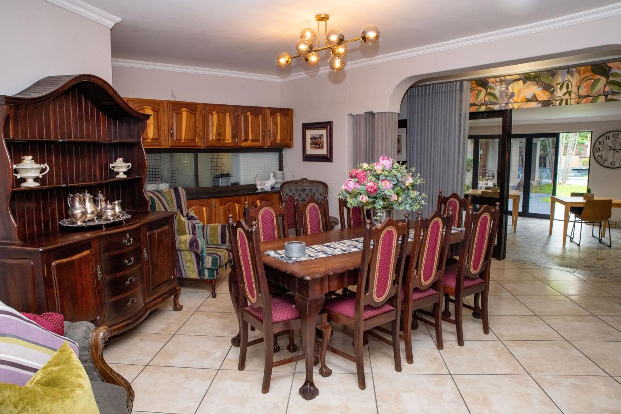 פאלאבורווה Iso'Bella Vita Guesthouse מראה חיצוני תמונה