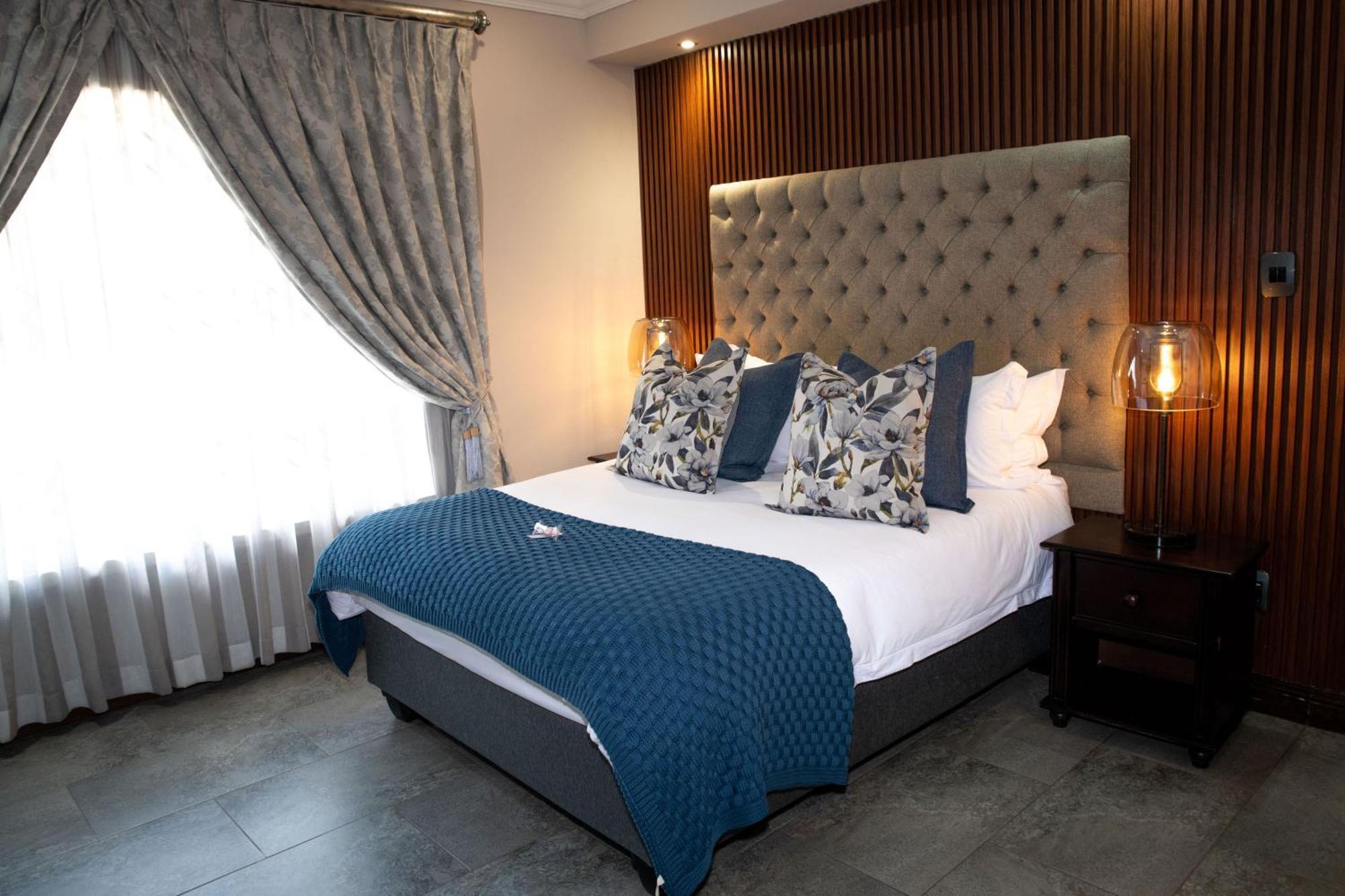 פאלאבורווה Iso'Bella Vita Guesthouse מראה חיצוני תמונה