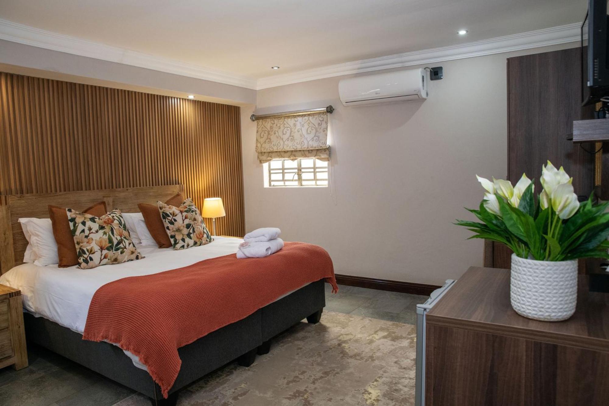 פאלאבורווה Iso'Bella Vita Guesthouse מראה חיצוני תמונה