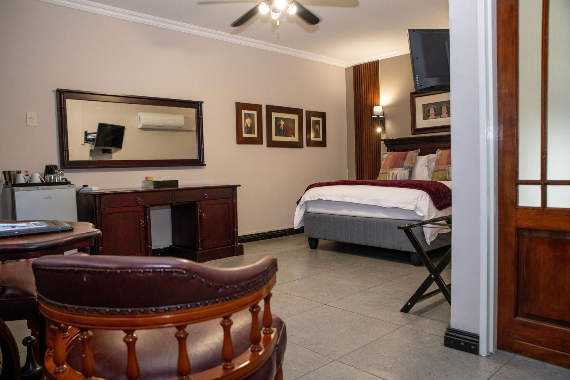 פאלאבורווה Iso'Bella Vita Guesthouse מראה חיצוני תמונה