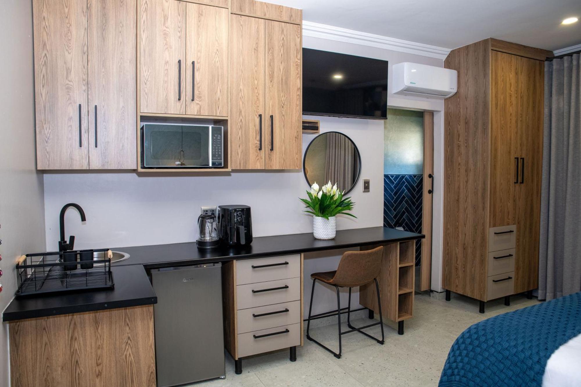 פאלאבורווה Iso'Bella Vita Guesthouse מראה חיצוני תמונה