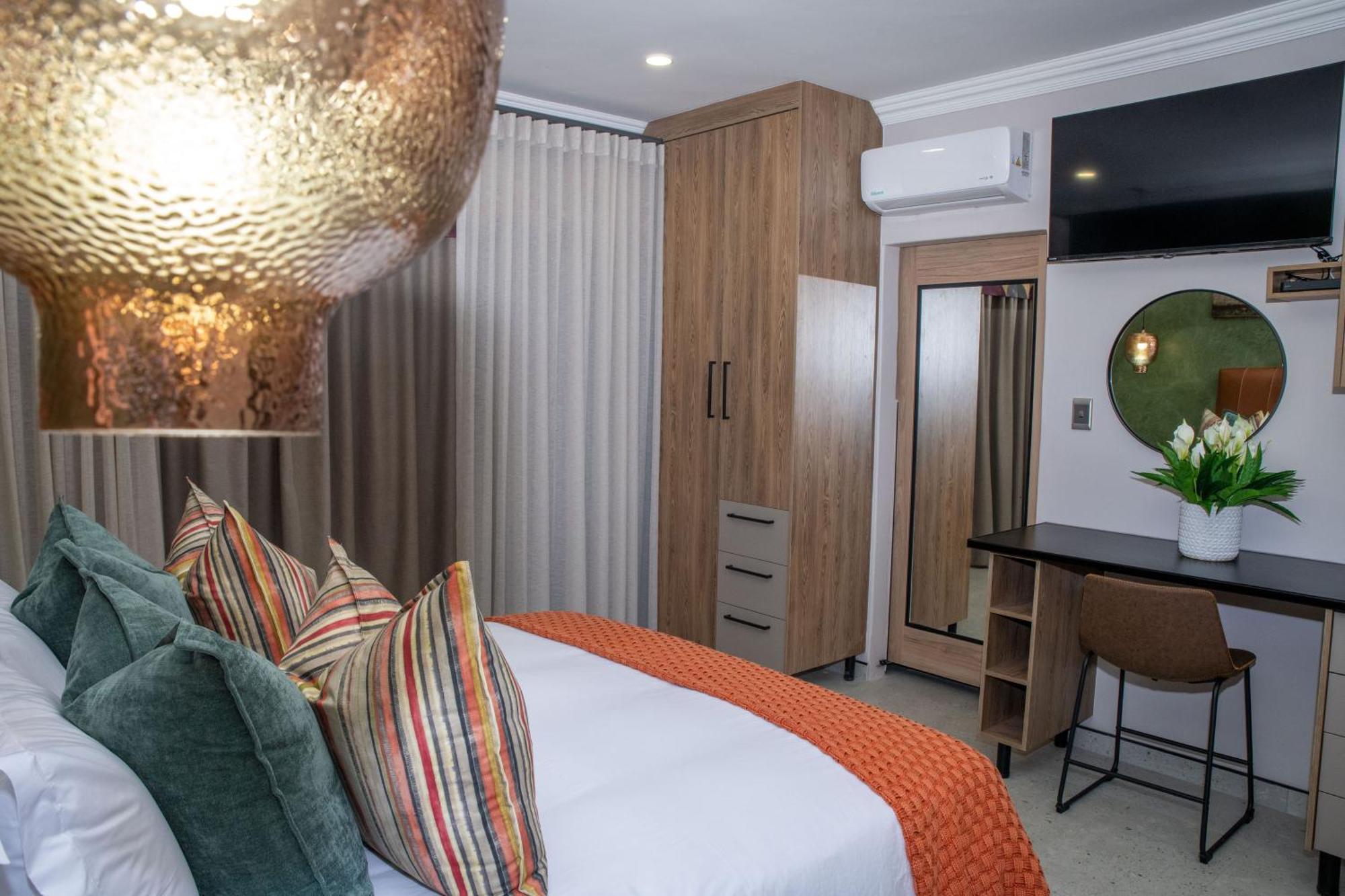פאלאבורווה Iso'Bella Vita Guesthouse מראה חיצוני תמונה